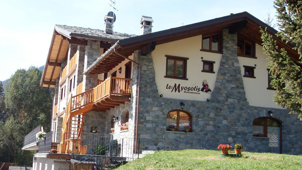 Aparthotel Les Myosotis 2*